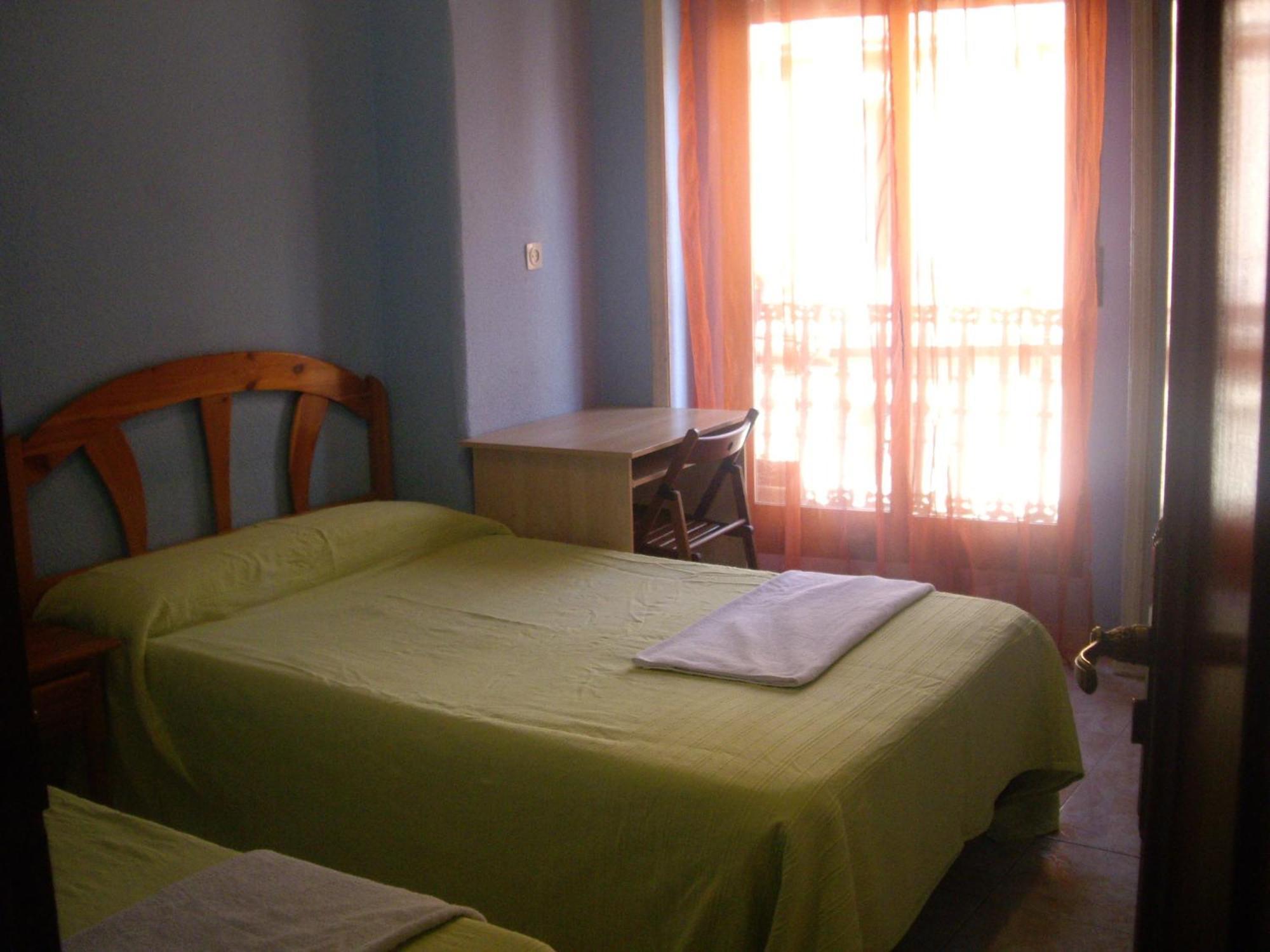 Hostal Pacios Madrid Luaran gambar