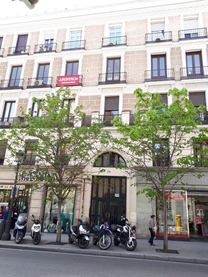 Hostal Pacios Madrid Luaran gambar